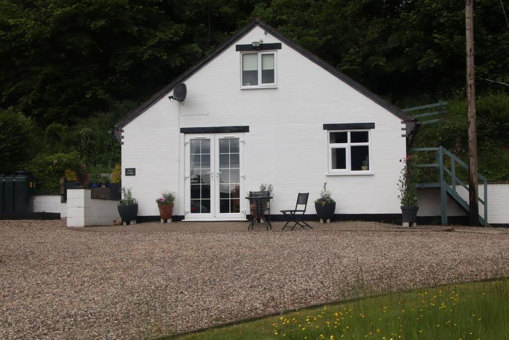 Garn Lodge Newtown  Eksteriør bilde