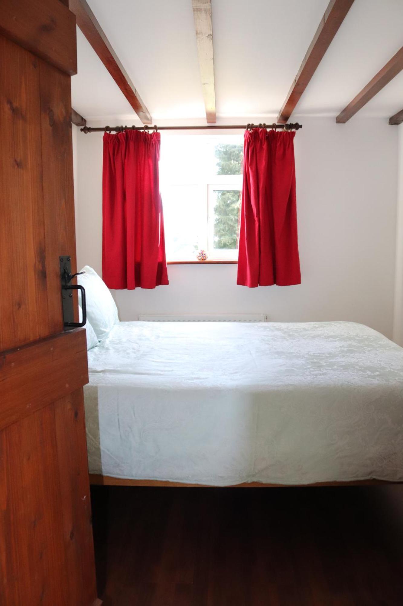 Garn Lodge Newtown  Eksteriør bilde