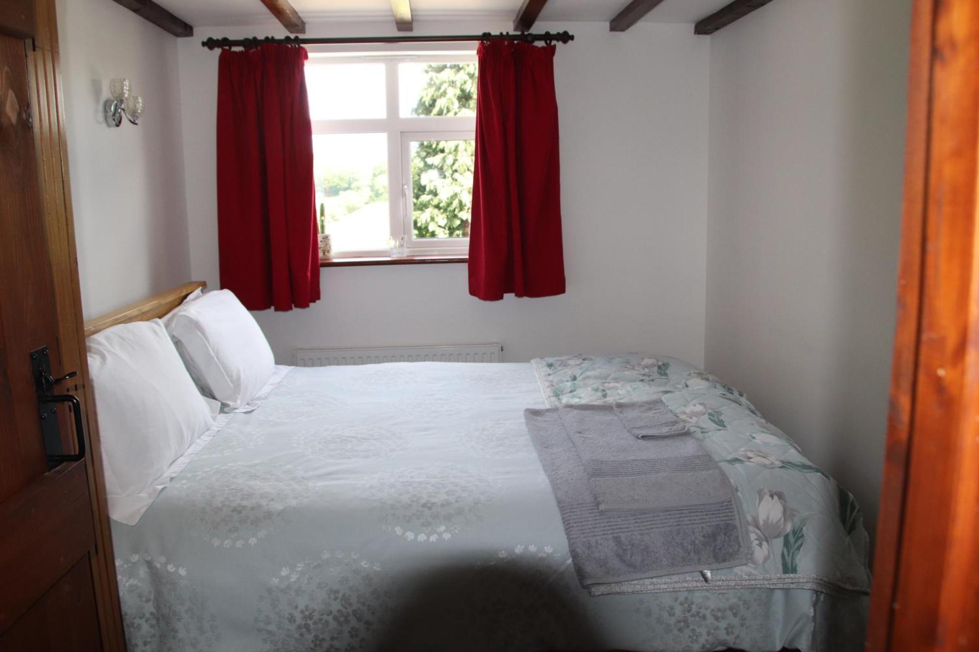Garn Lodge Newtown  Eksteriør bilde